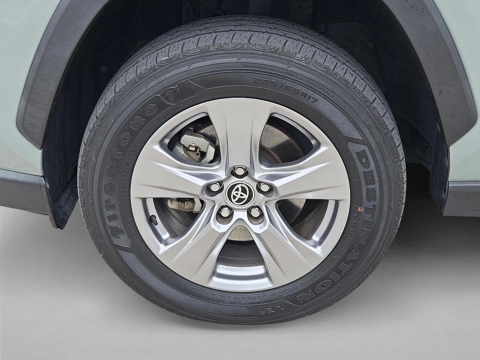 2022 Toyota RAV4 XLE FWD (GS)