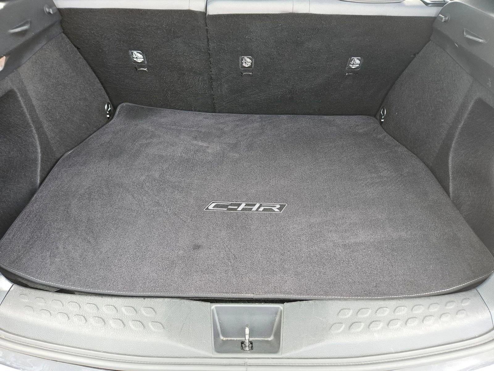 2019 Toyota C-HR XLE FWD (Natl)