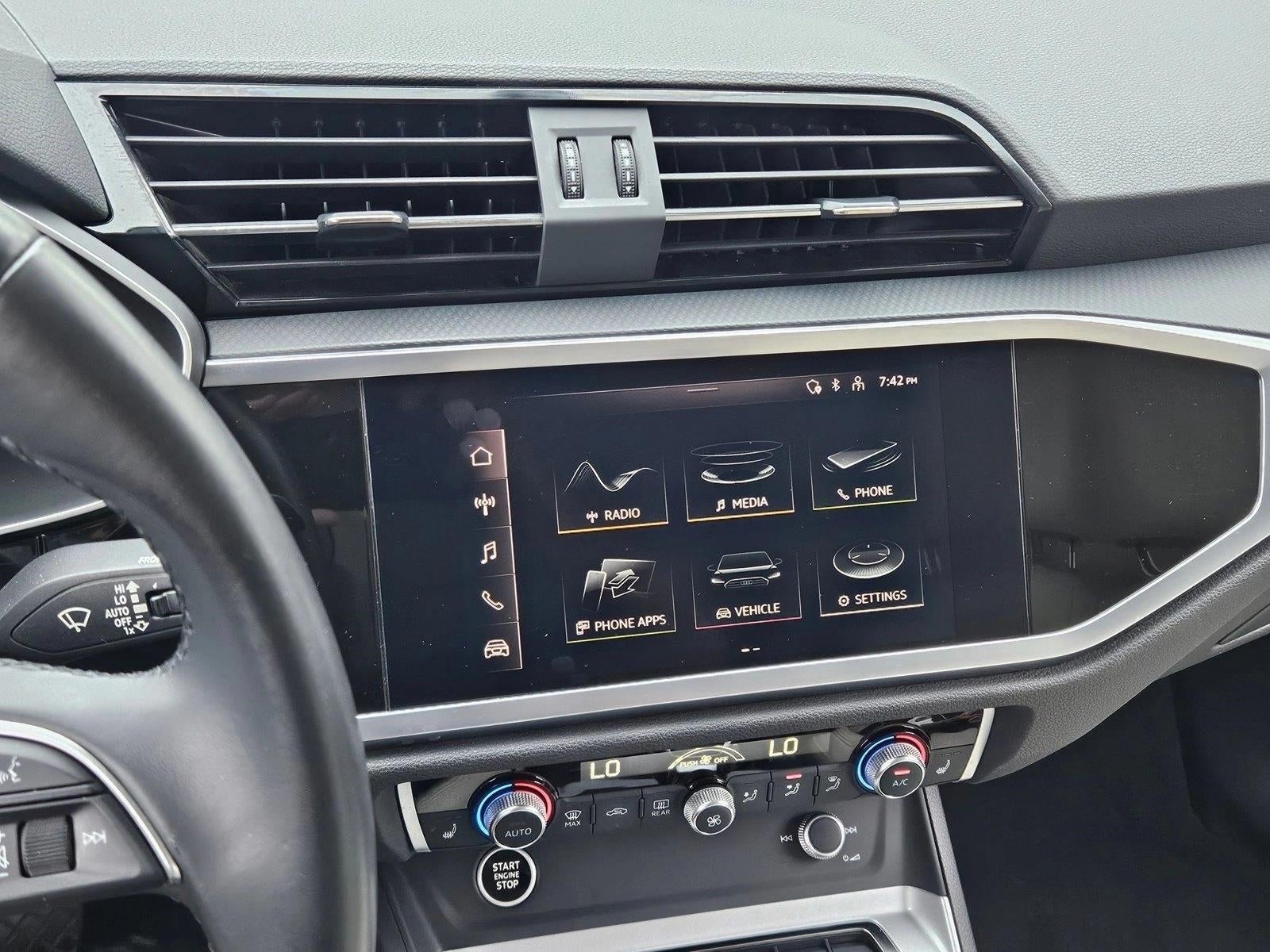2022 Audi Q3 Premium 40 TFSI quattro