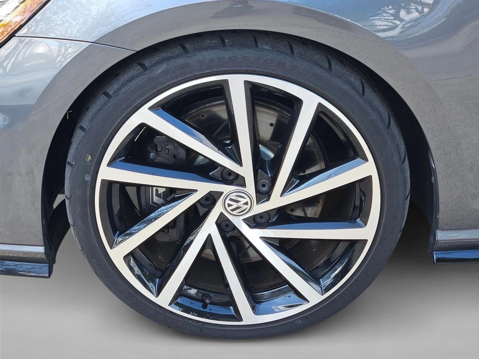 2019 Volkswagen Golf R 2.0T DSG w/DCC/Nav