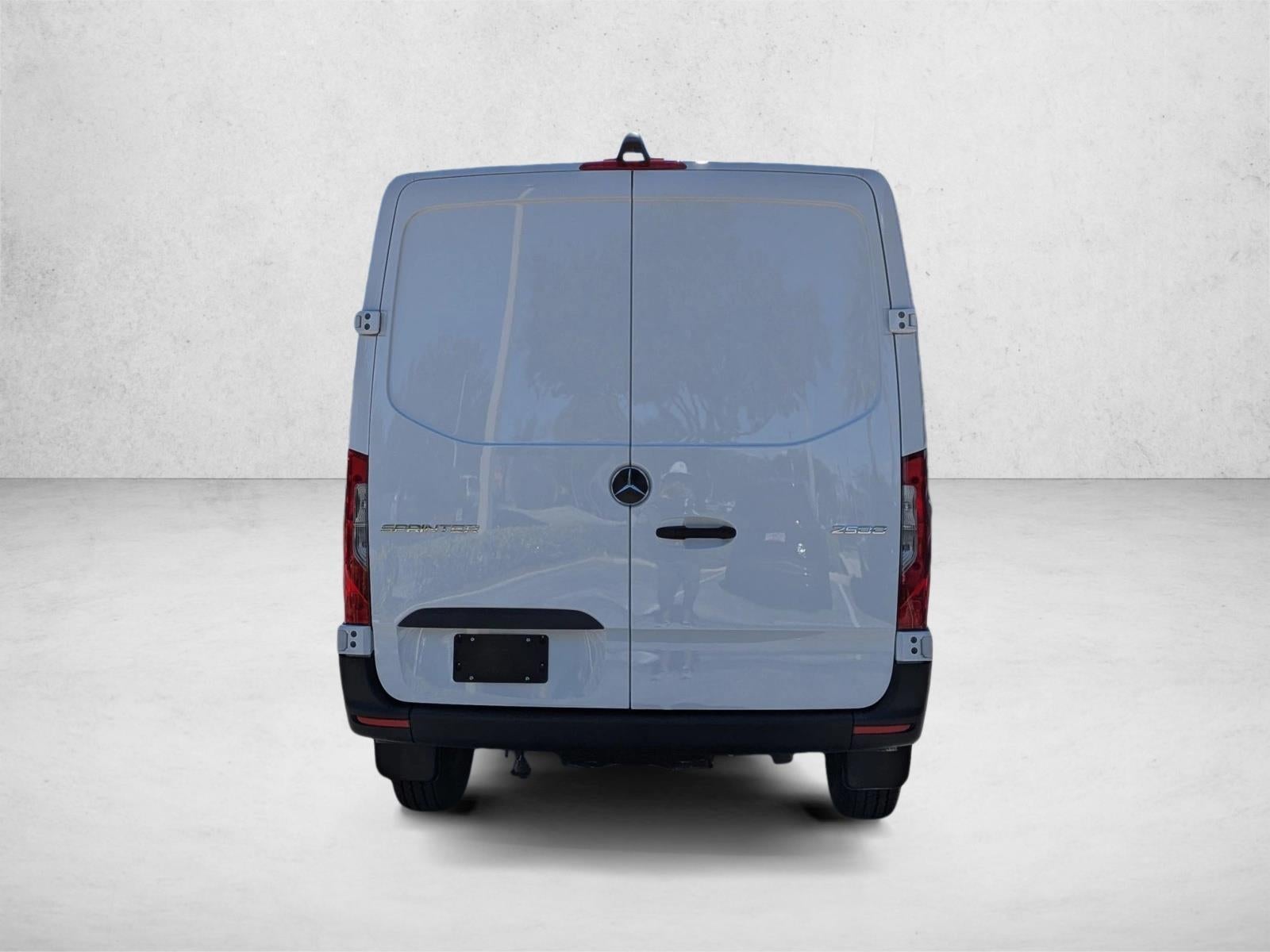 2025 Mercedes-Benz Sprinter Cargo Van 2500 Standard Roof I4 Diesel 144" RWD