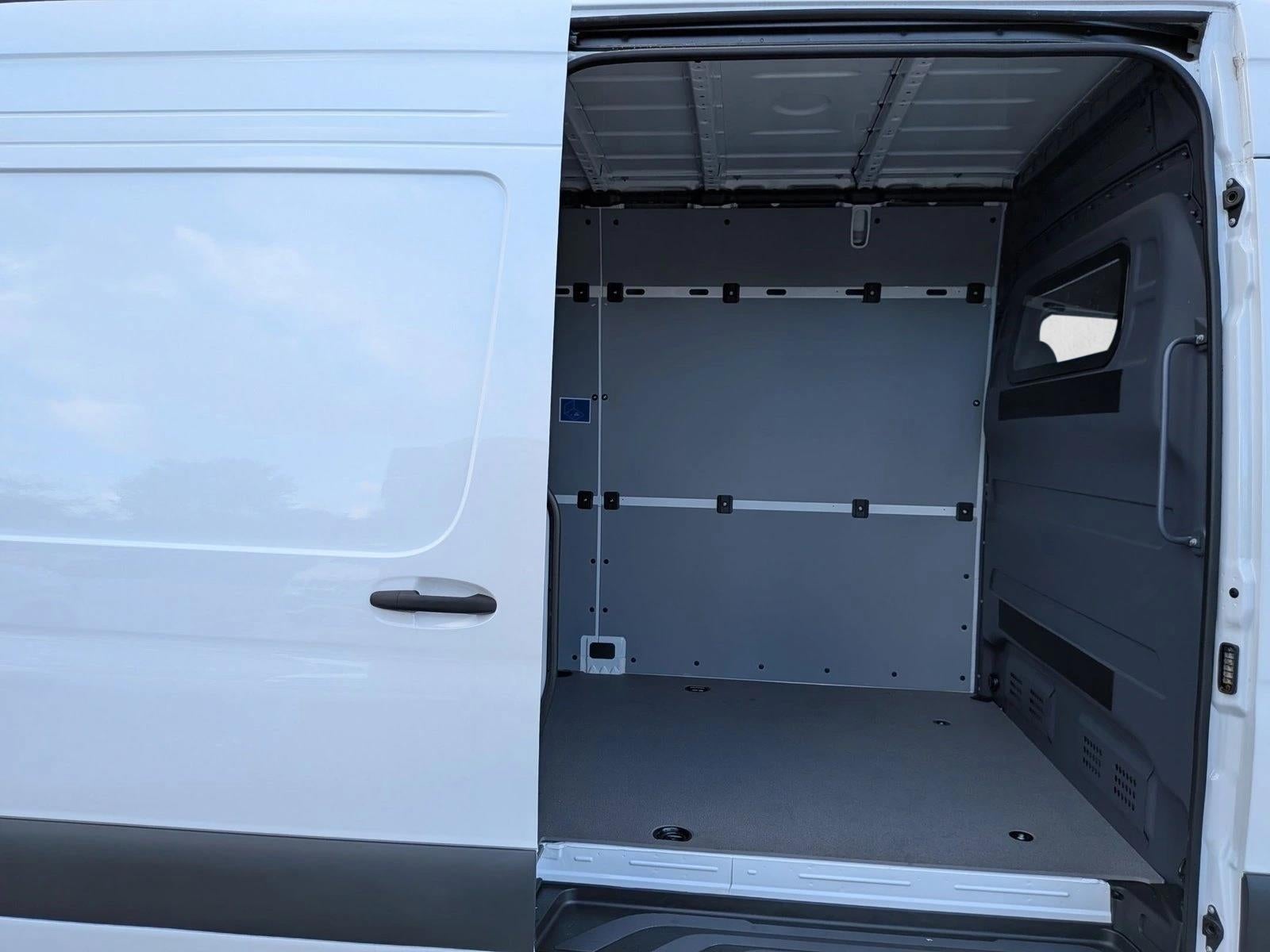 2024 Mercedes-Benz eSprinter Cargo Van 2500 High Roof 170" RWD