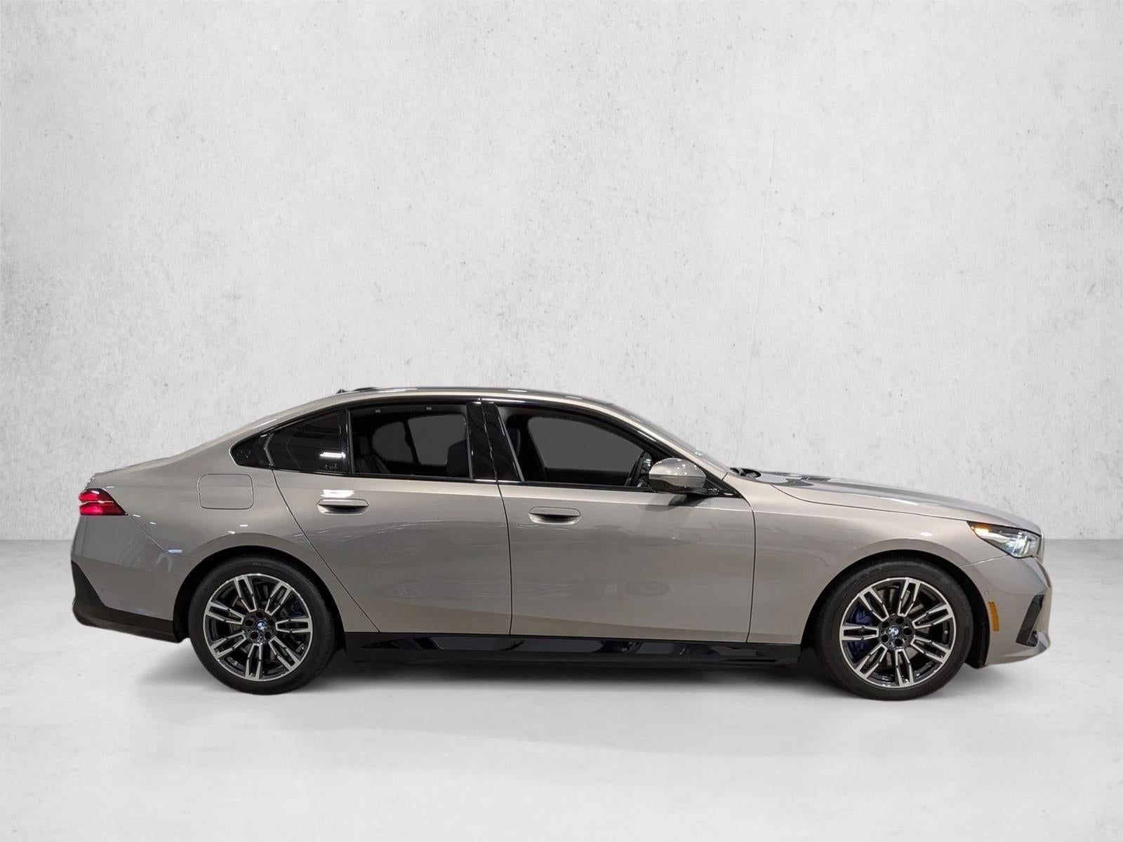 2026 BMW 550e xDrive Sedan
