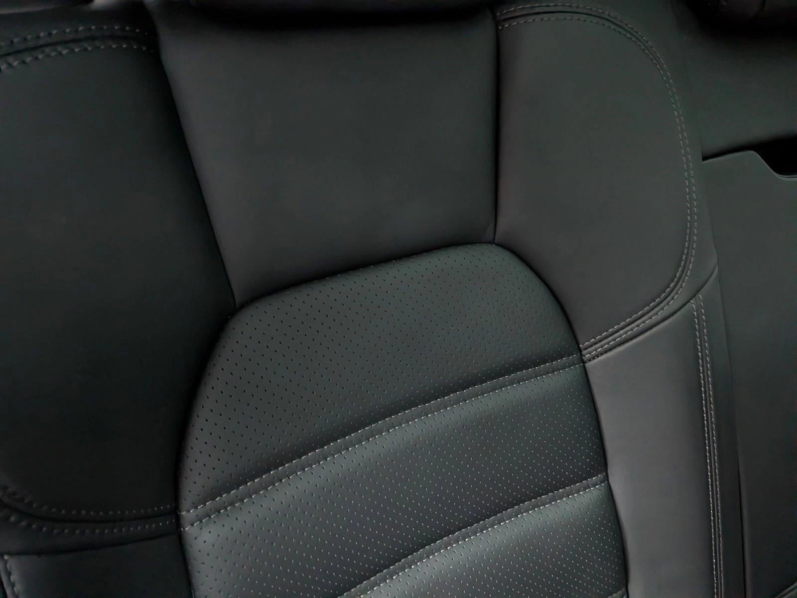 2021 Porsche Macan AWD