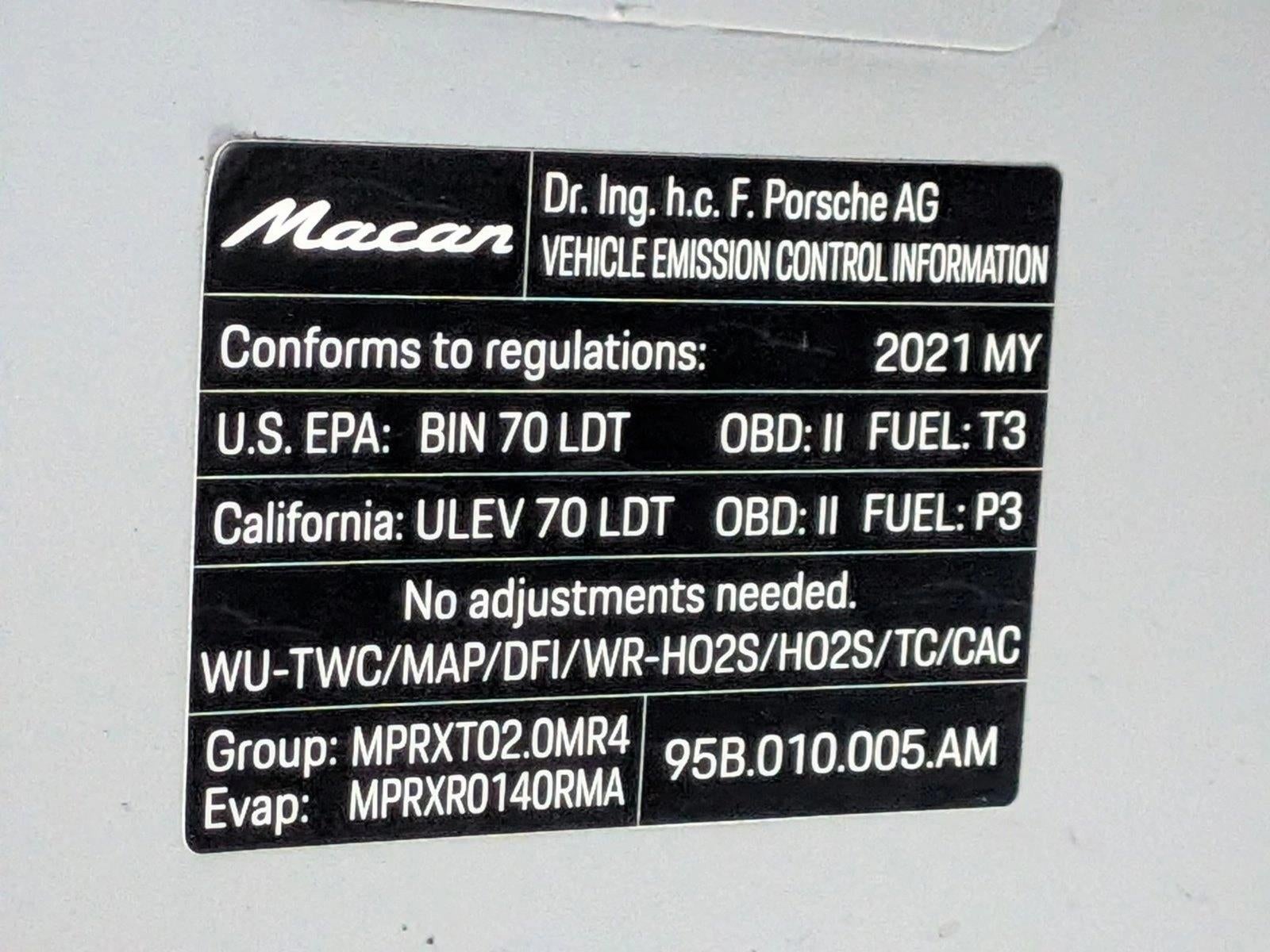 2021 Porsche Macan AWD