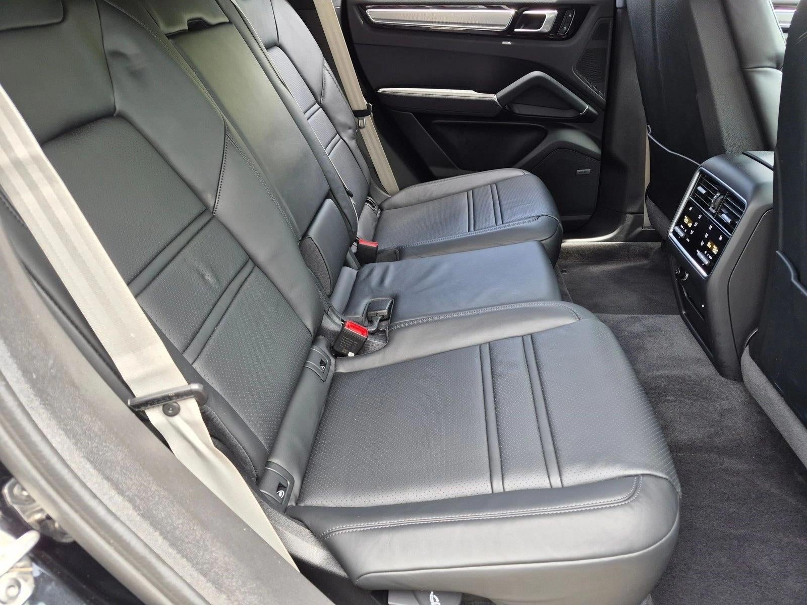 2023 Porsche Cayenne Platinum Edition Coupe AWD