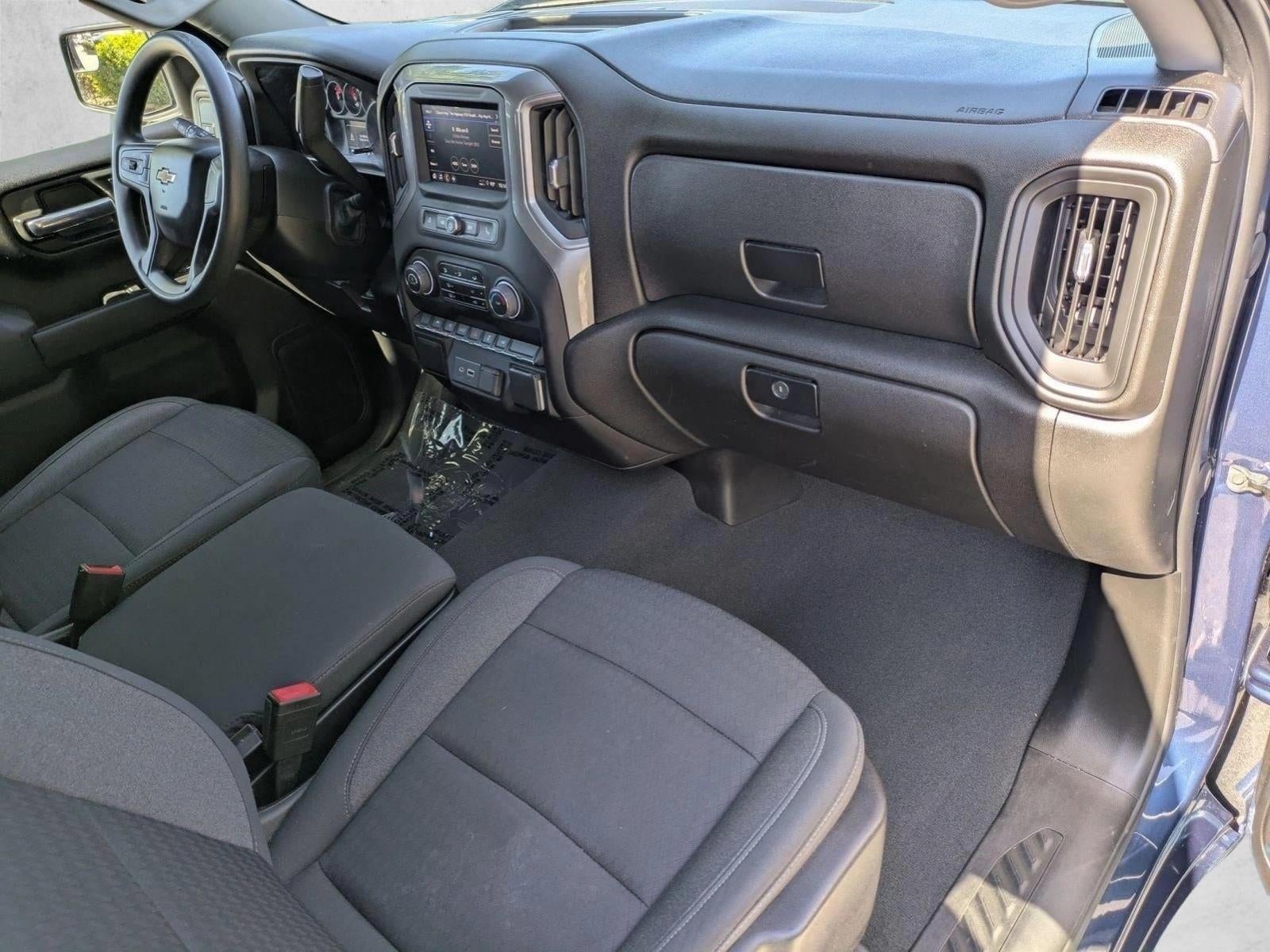 2022 Chevrolet Silverado 1500 Crew Cab Short Box 2-Wheel Drive Custom