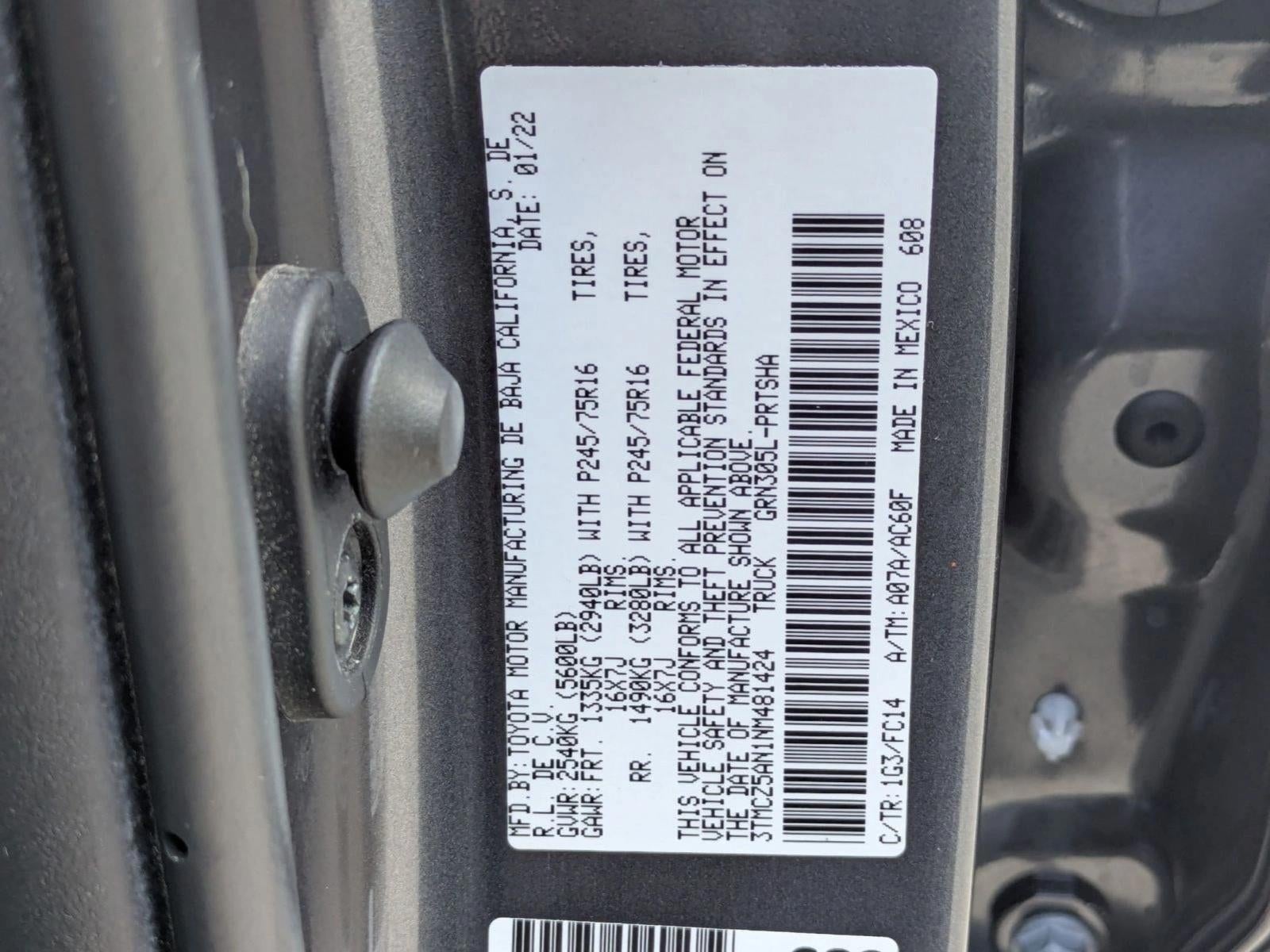 2022 Toyota Tacoma 4WD 4WD SR5 Double Cab 5' Bed V6 AT (Natl)