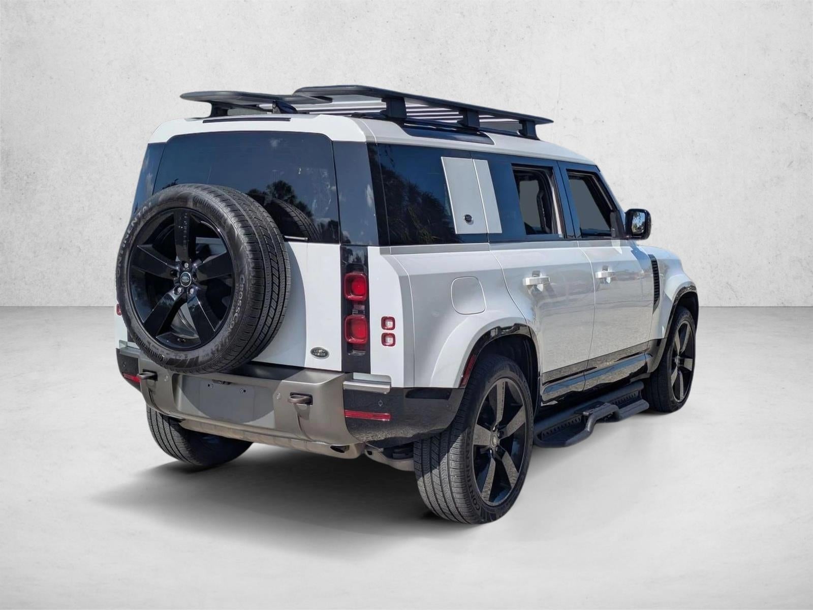 2022 Land Rover Defender 110 X-Dynamic SE AWD
