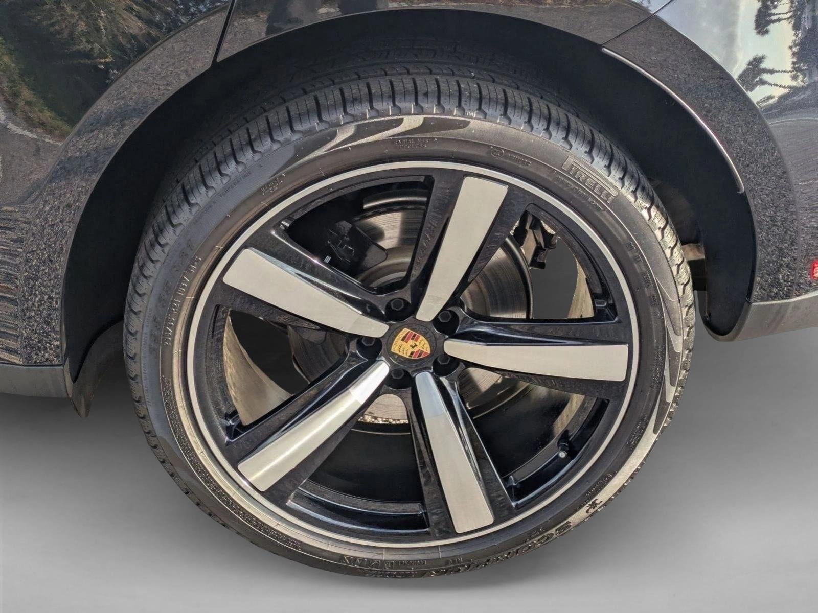 2025 Porsche Macan AWD