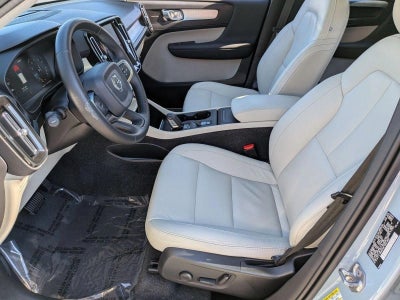 2019 Volvo XC40 T5 AWD Momentum