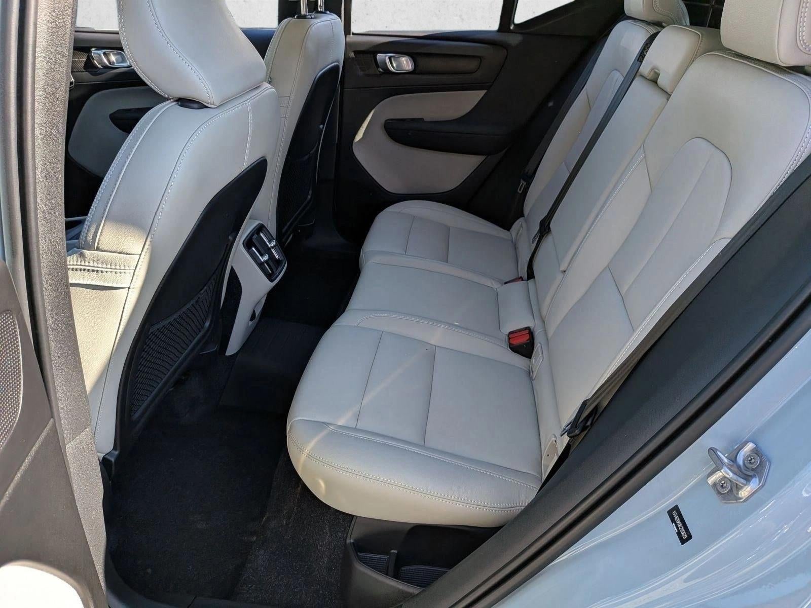 2019 Volvo XC40 T5 AWD Momentum