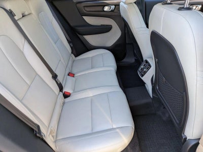 2019 Volvo XC40 T5 AWD Momentum