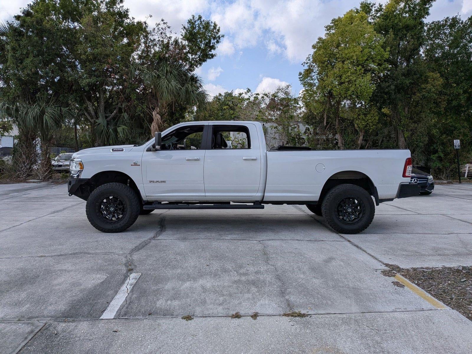 2022 RAM 3500 Big Horn 4x4 Crew Cab 8' Box