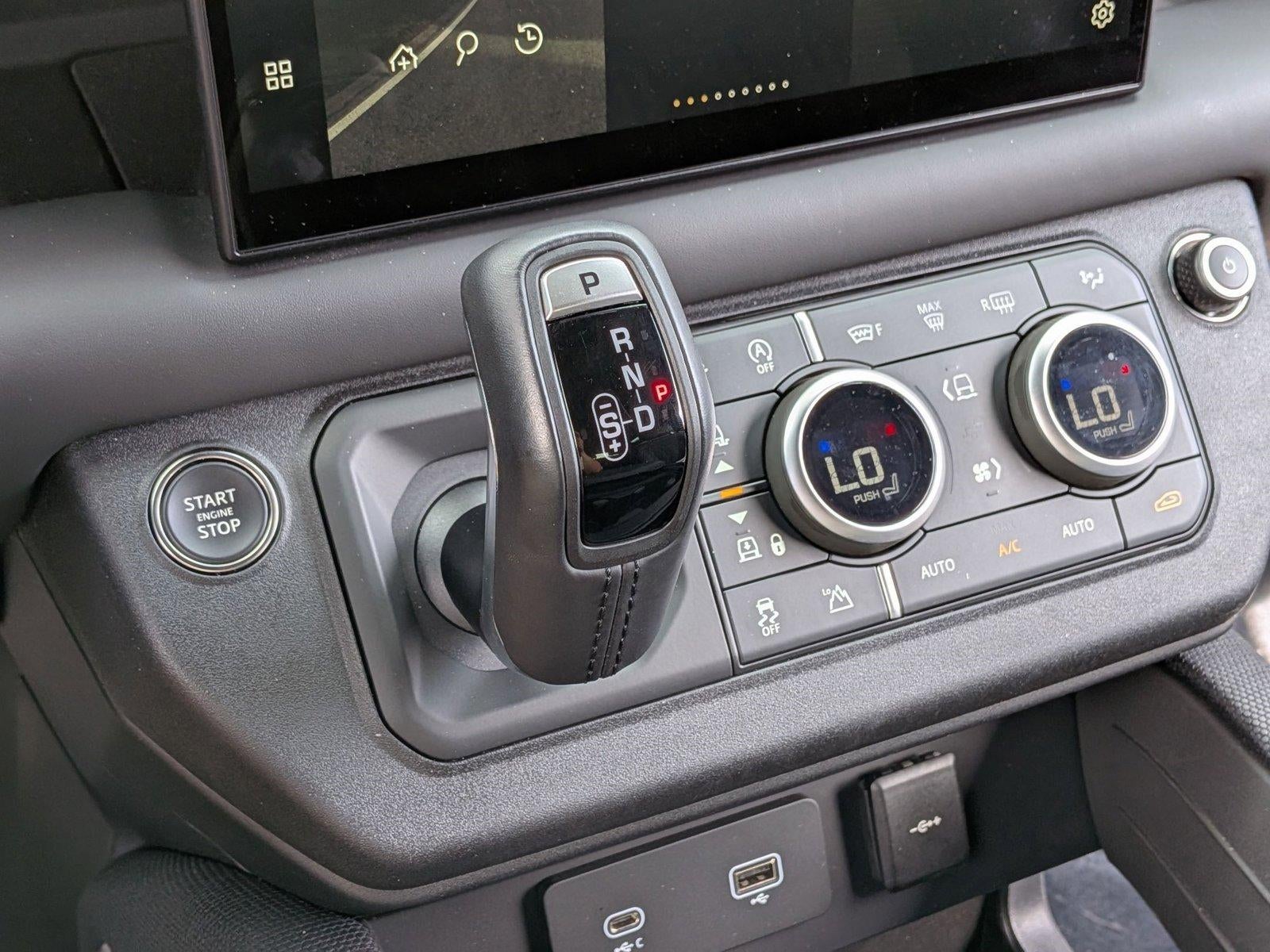 2024 Land Rover Defender 90 P525 V8