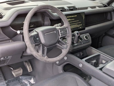 2024 Land Rover Defender 90 P525 V8