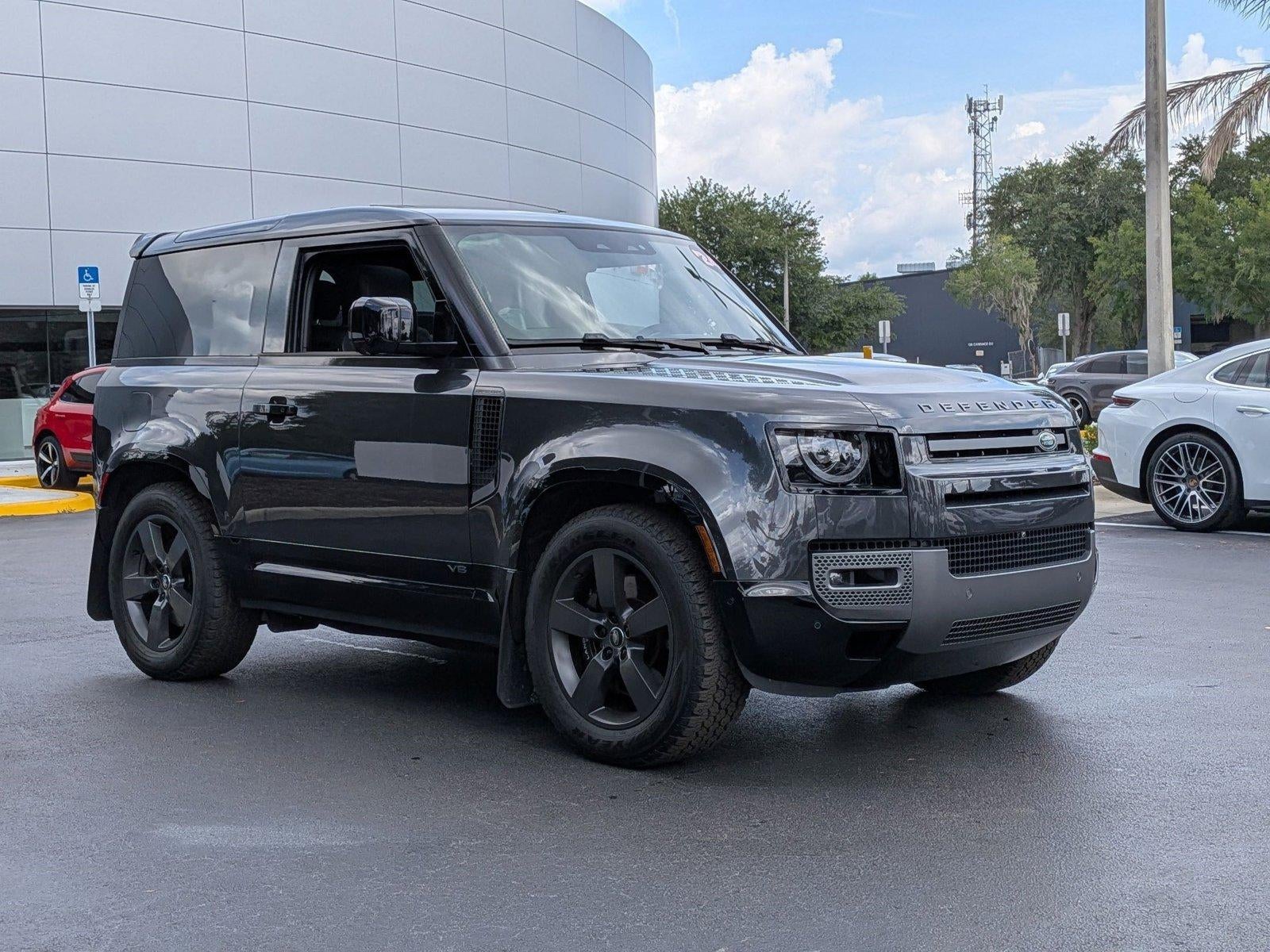 2024 Land Rover Defender 90 P525 V8