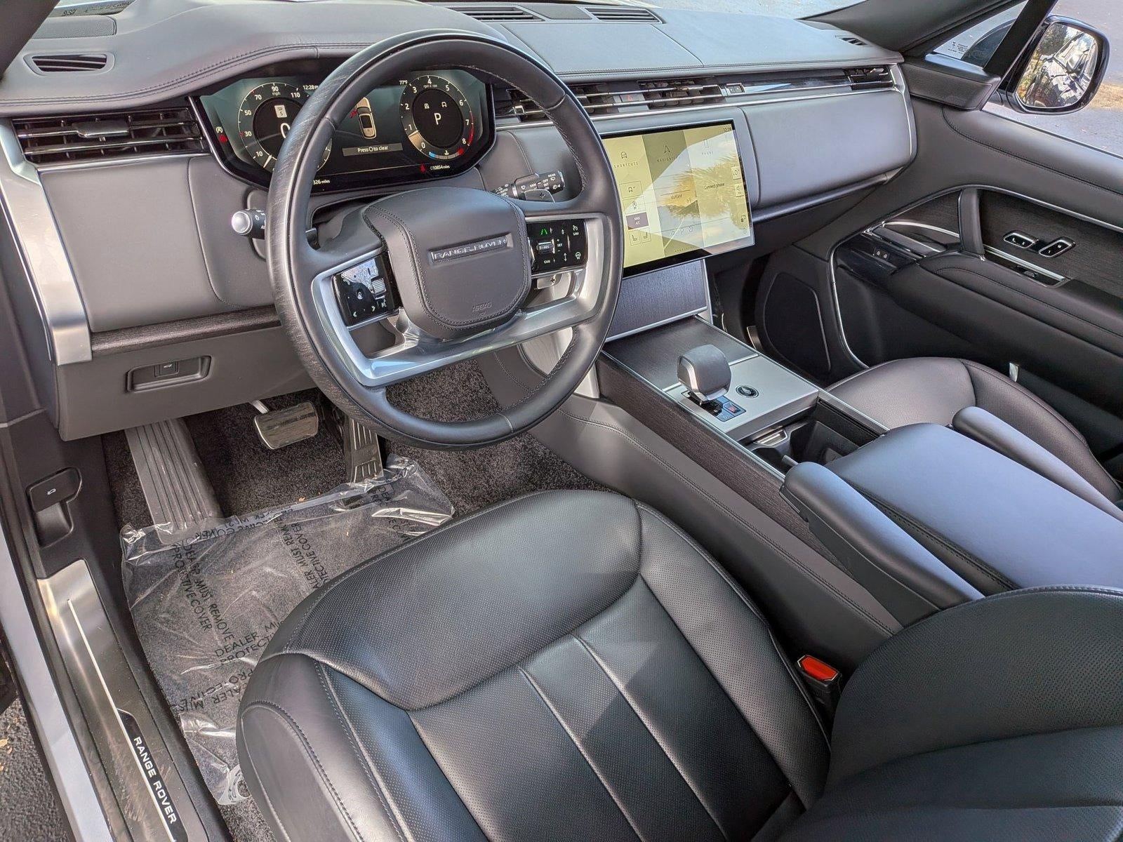 2025 Land Rover Range Rover P530 SE SWB