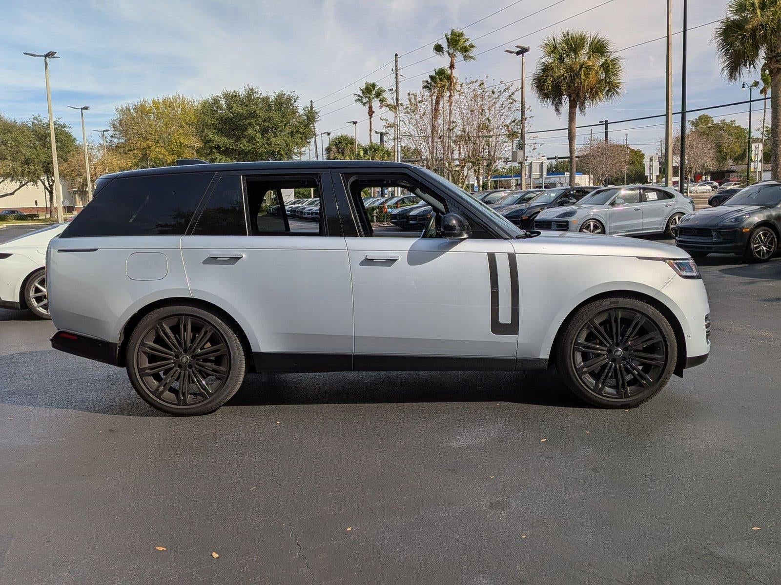 2025 Land Rover Range Rover P530 SE SWB