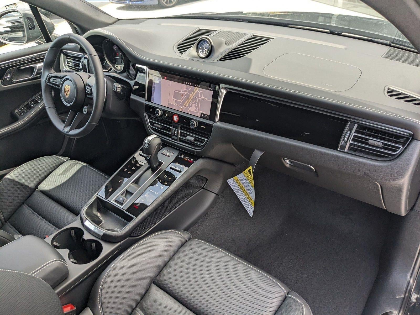 2025 Porsche Macan T AWD