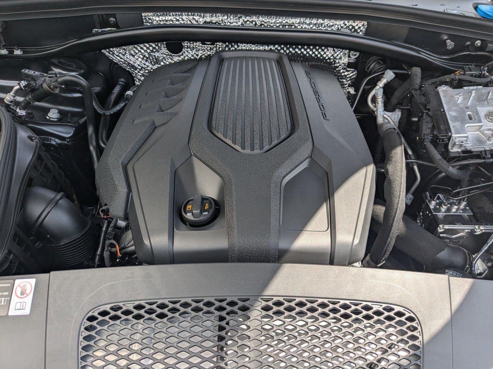 2025 Porsche Macan T AWD