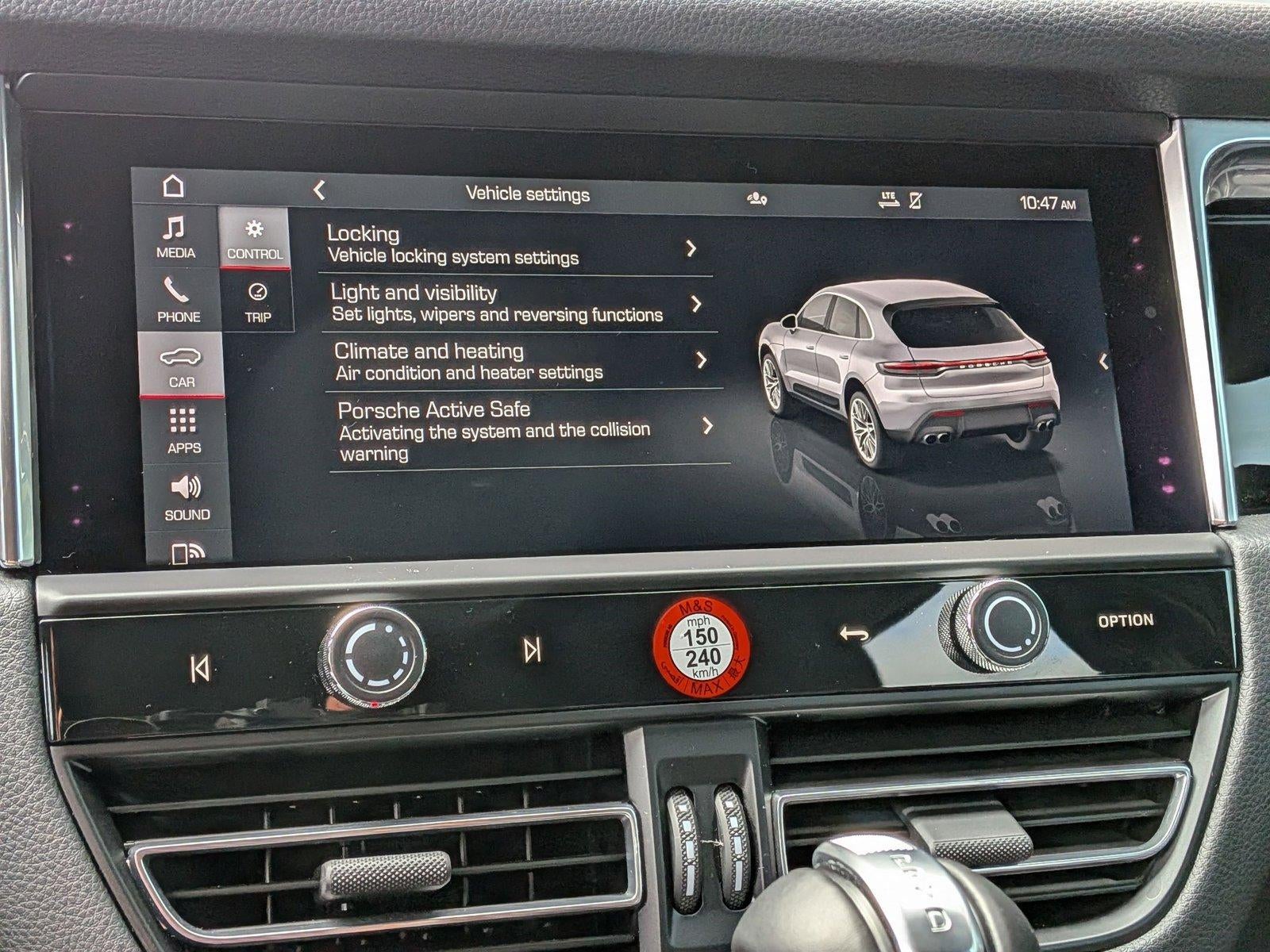 2025 Porsche Macan AWD