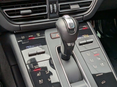 2025 Porsche Macan AWD