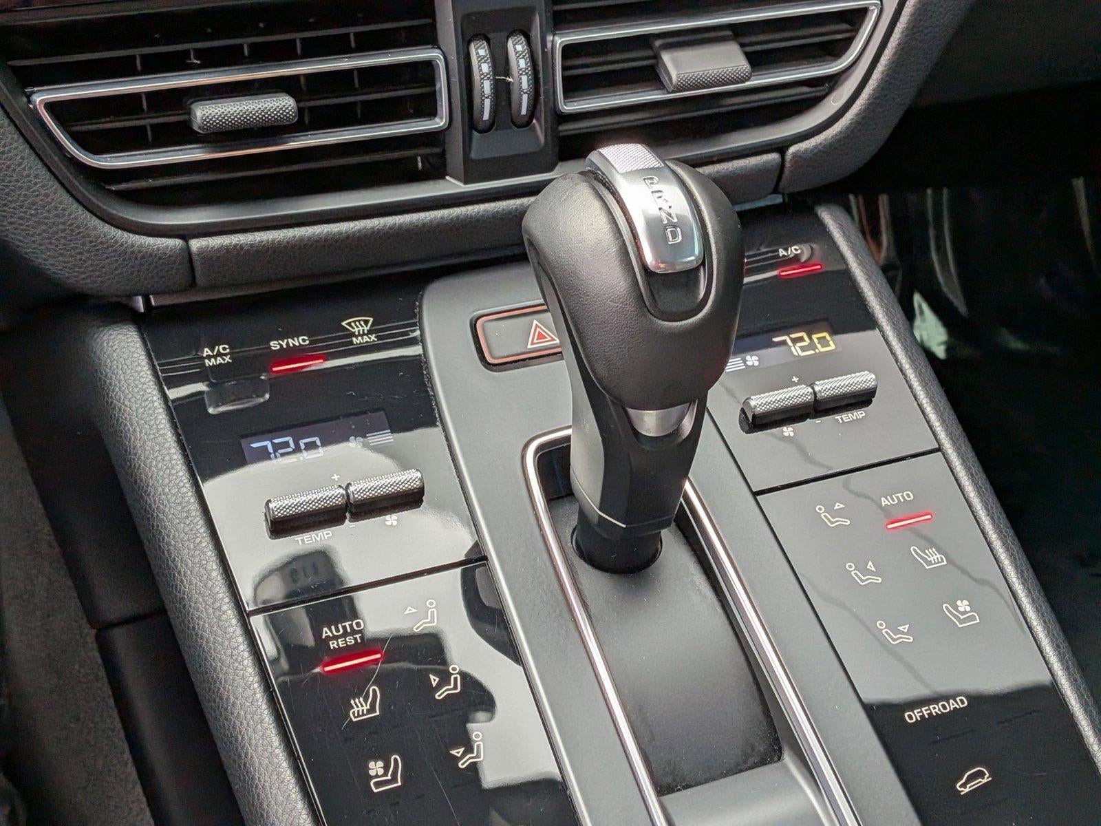 2025 Porsche Macan AWD