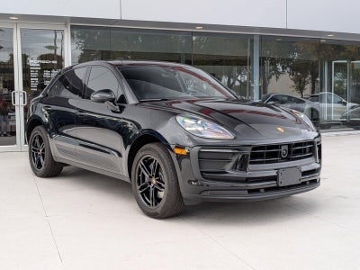 2025 Porsche Macan AWD