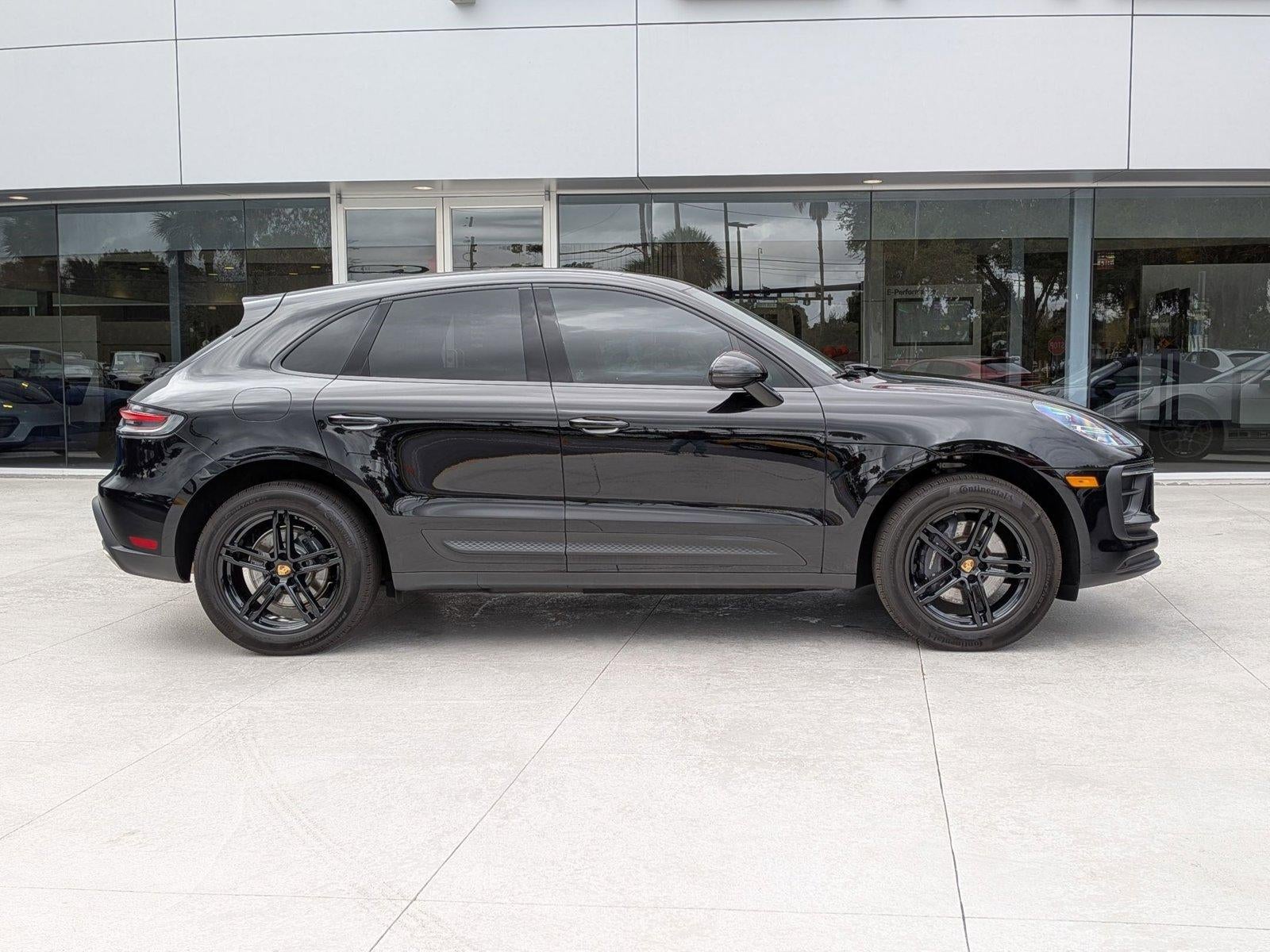 2025 Porsche Macan AWD