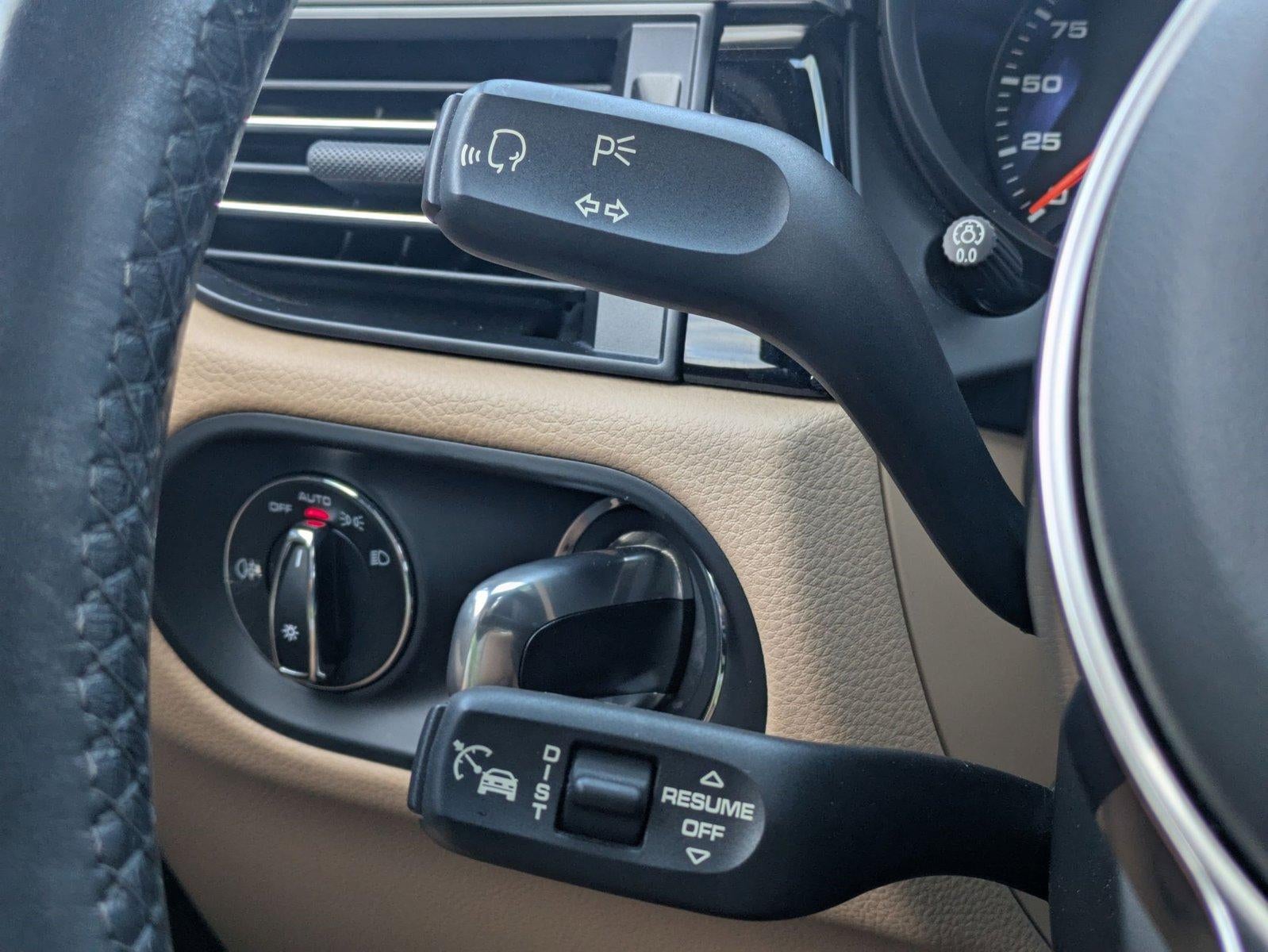 2021 Porsche Macan AWD