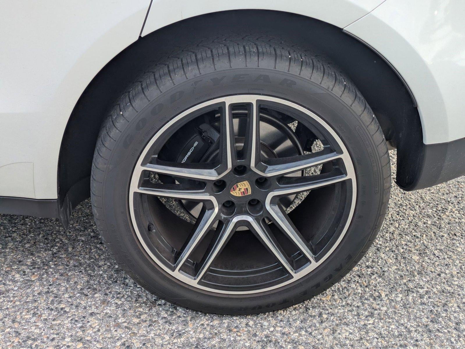 2021 Porsche Macan AWD