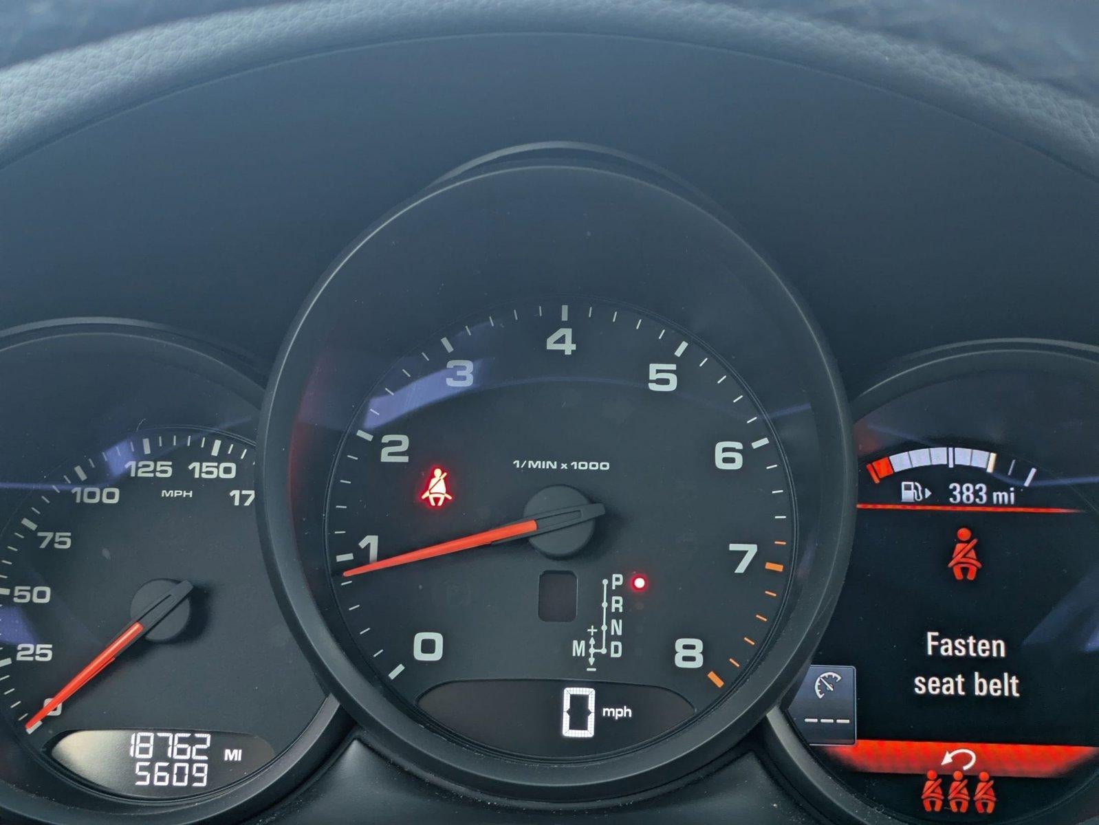 2021 Porsche Macan AWD