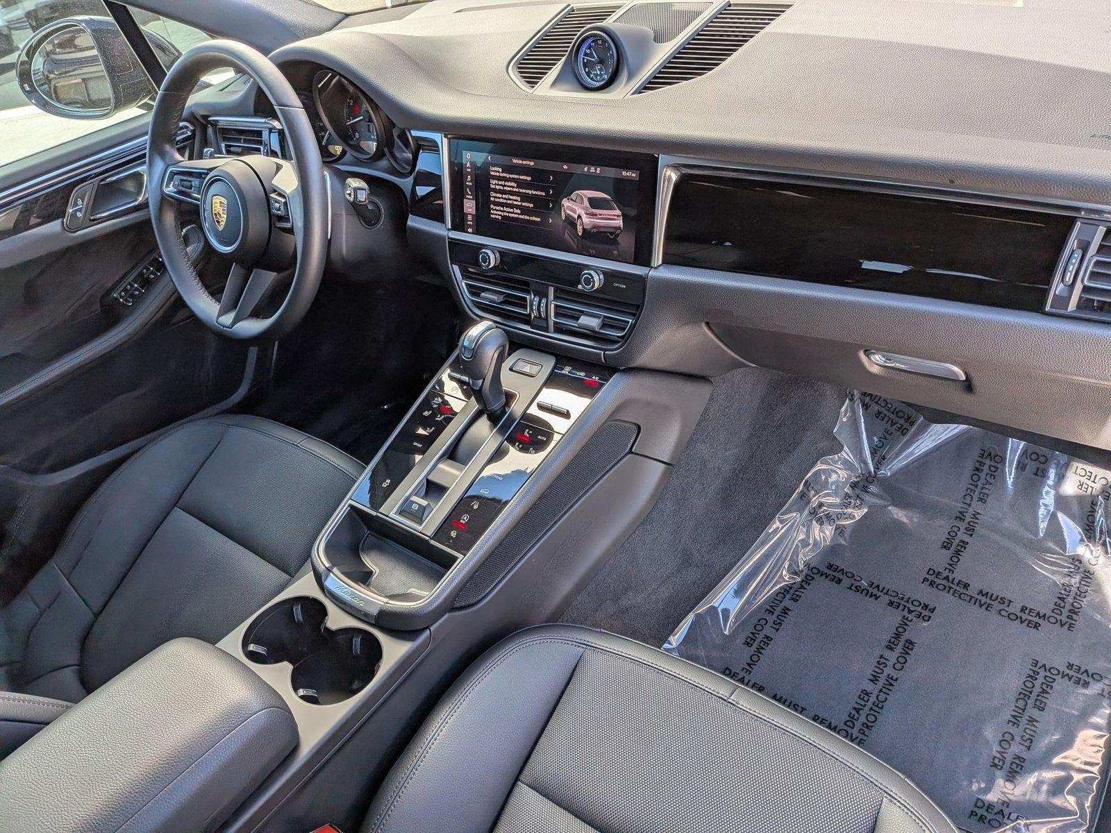 2023 Porsche Macan AWD