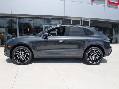 2025 Porsche Macan AWD