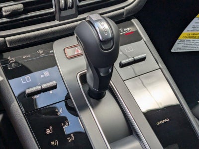 2025 Porsche Macan AWD