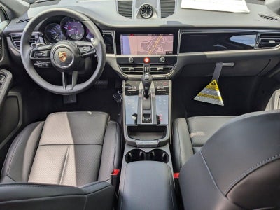 2025 Porsche Macan AWD