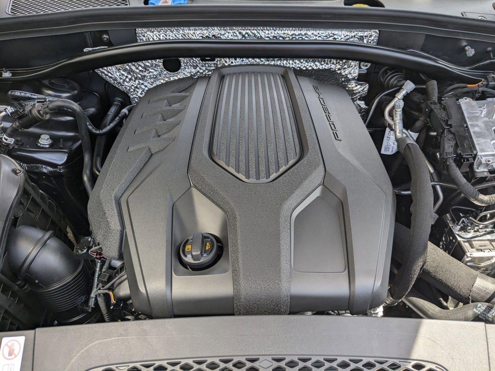 2025 Porsche Macan AWD