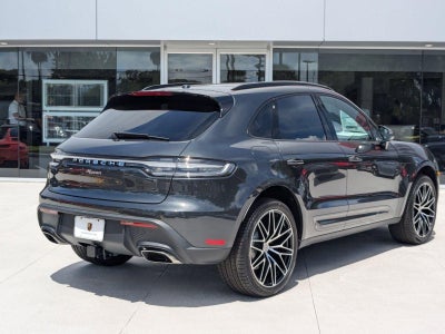 2025 Porsche Macan AWD