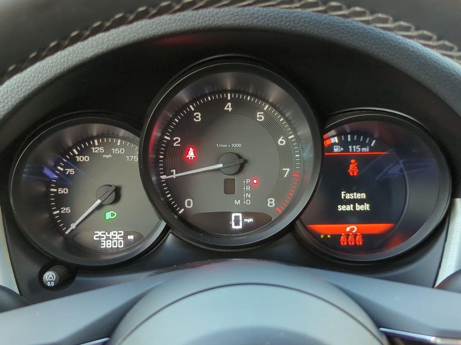 2023 Porsche Macan AWD