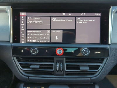 2023 Porsche Macan AWD