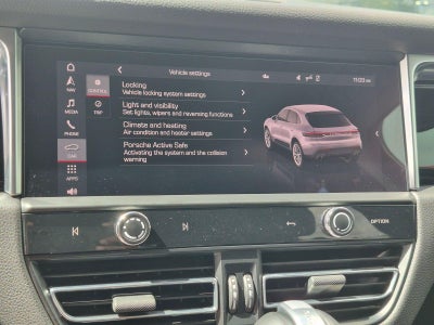 2023 Porsche Macan AWD