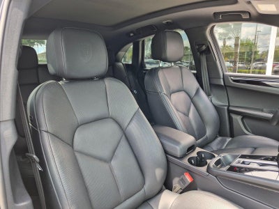 2023 Porsche Macan AWD
