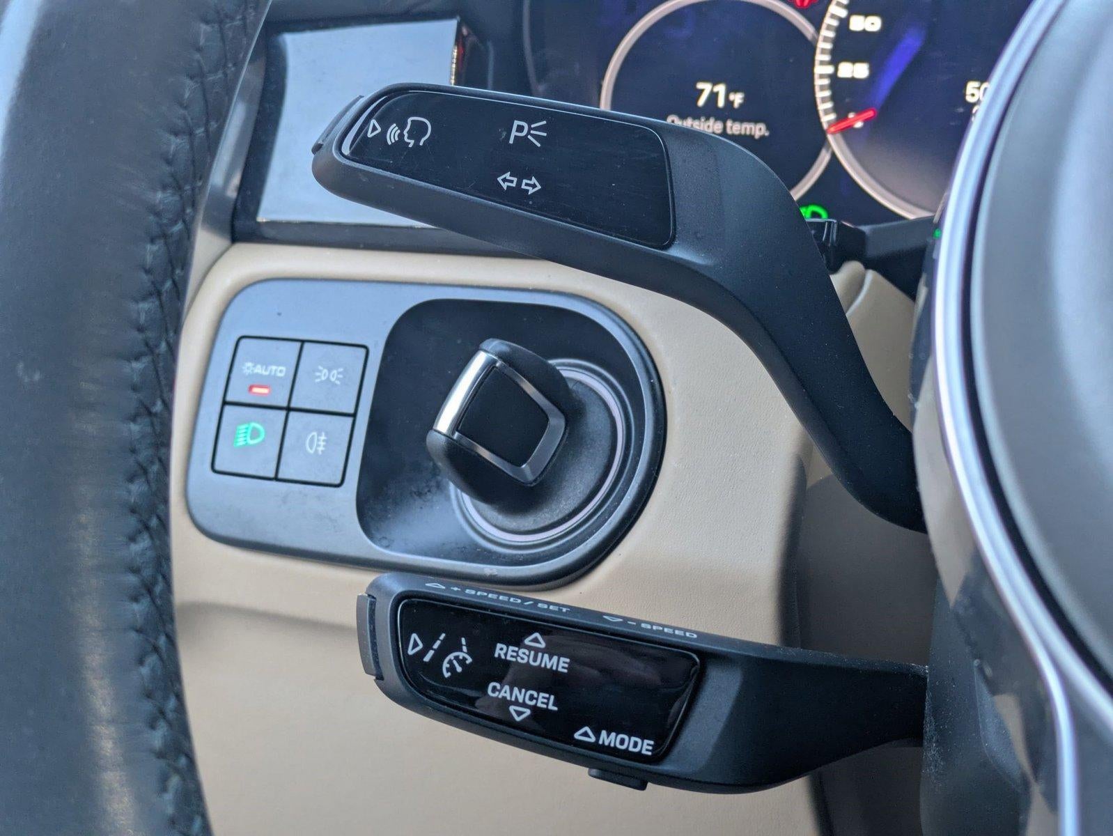 2023 Porsche Cayenne Platinum Edition AWD