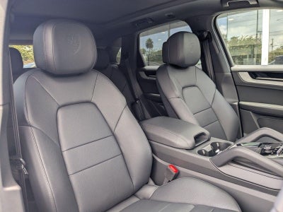 2025 Porsche Cayenne AWD
