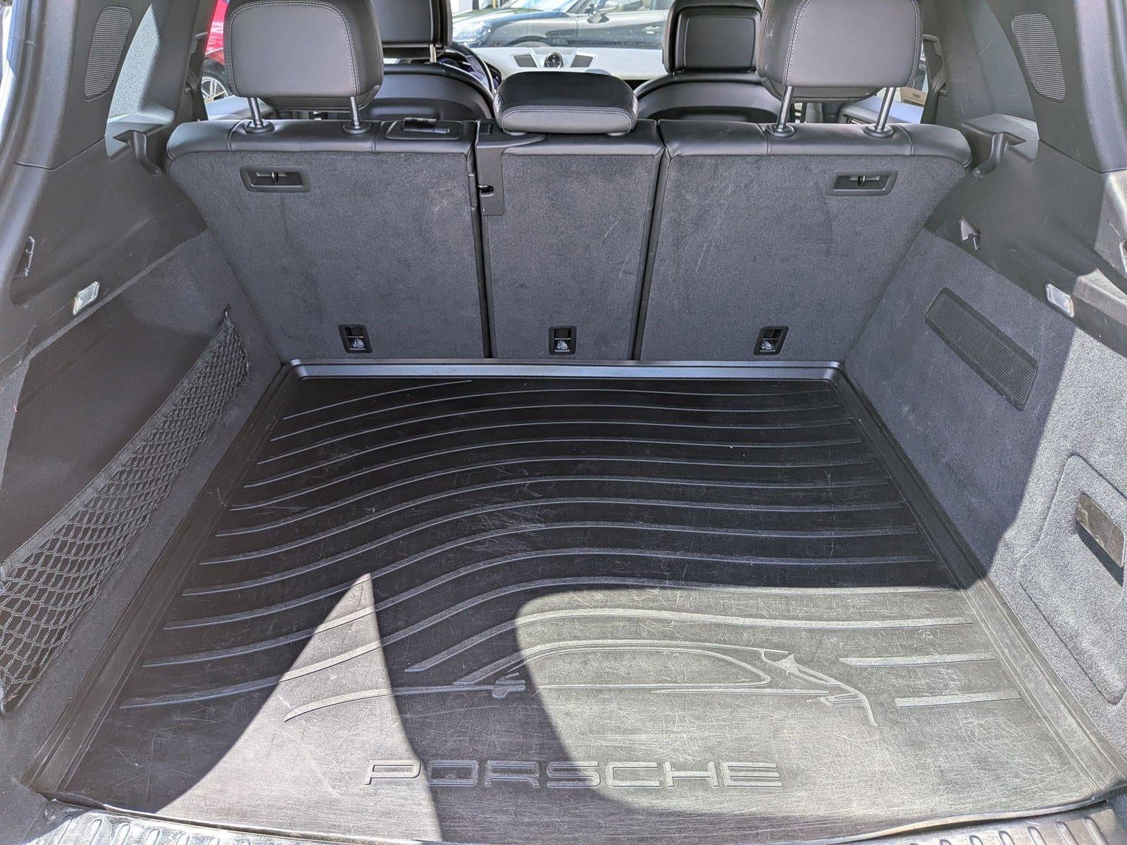 2023 Porsche Cayenne Platinum Edition AWD