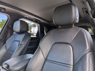 2023 Porsche Cayenne Platinum Edition AWD