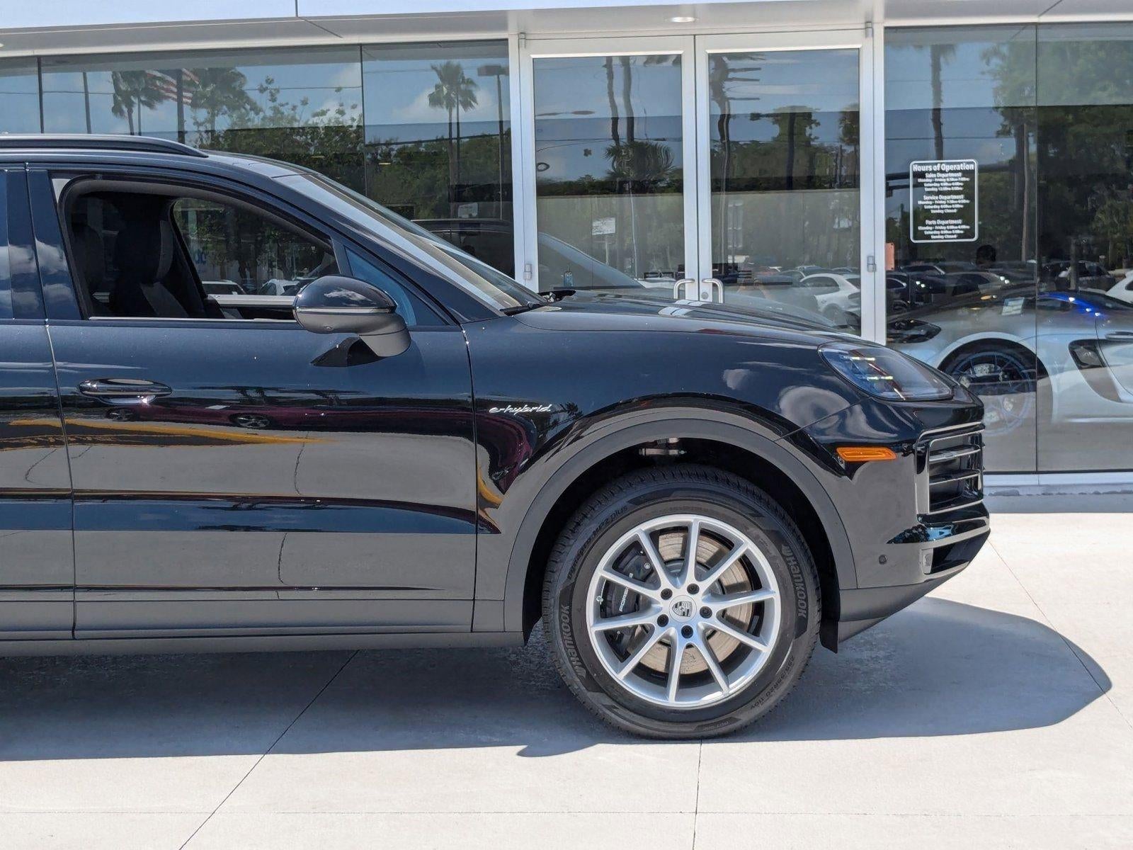 2025 Porsche Cayenne E-Hybrid AWD