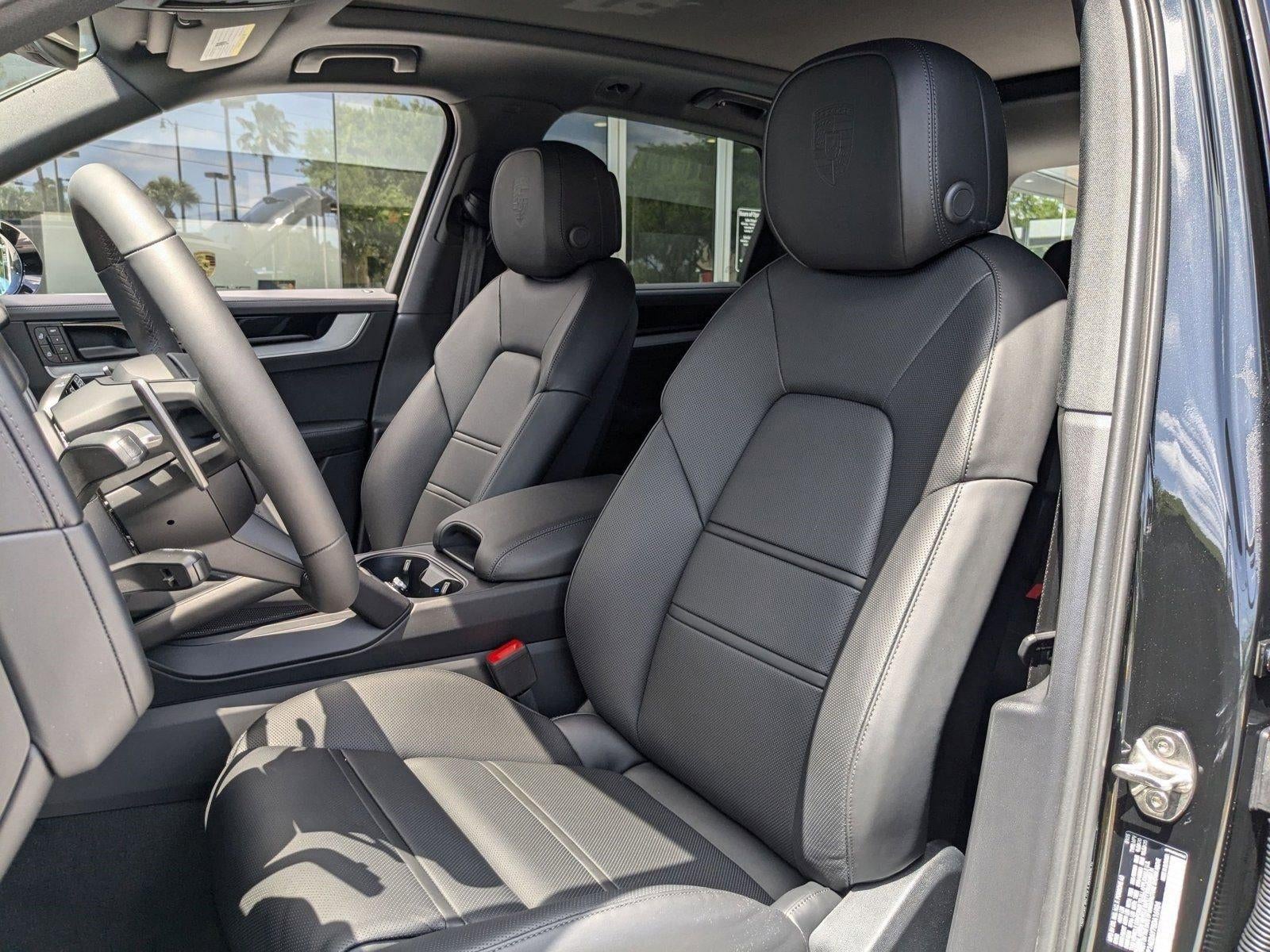 2025 Porsche Cayenne E-Hybrid AWD