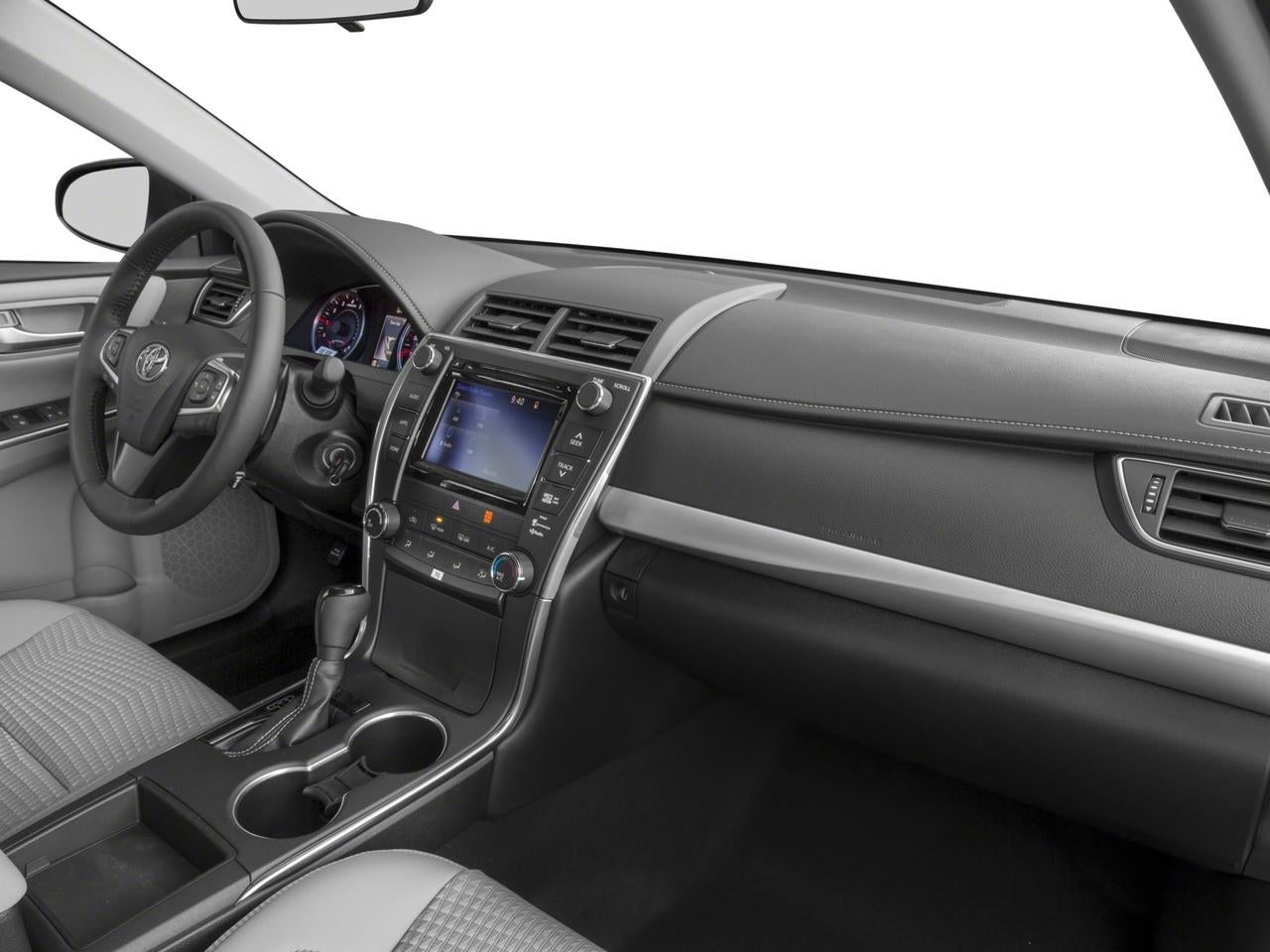 2017 Toyota Camry SE Auto (Natl)